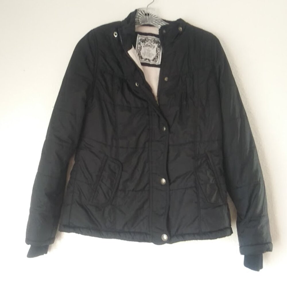 Vanity women's size M black puffer jacket